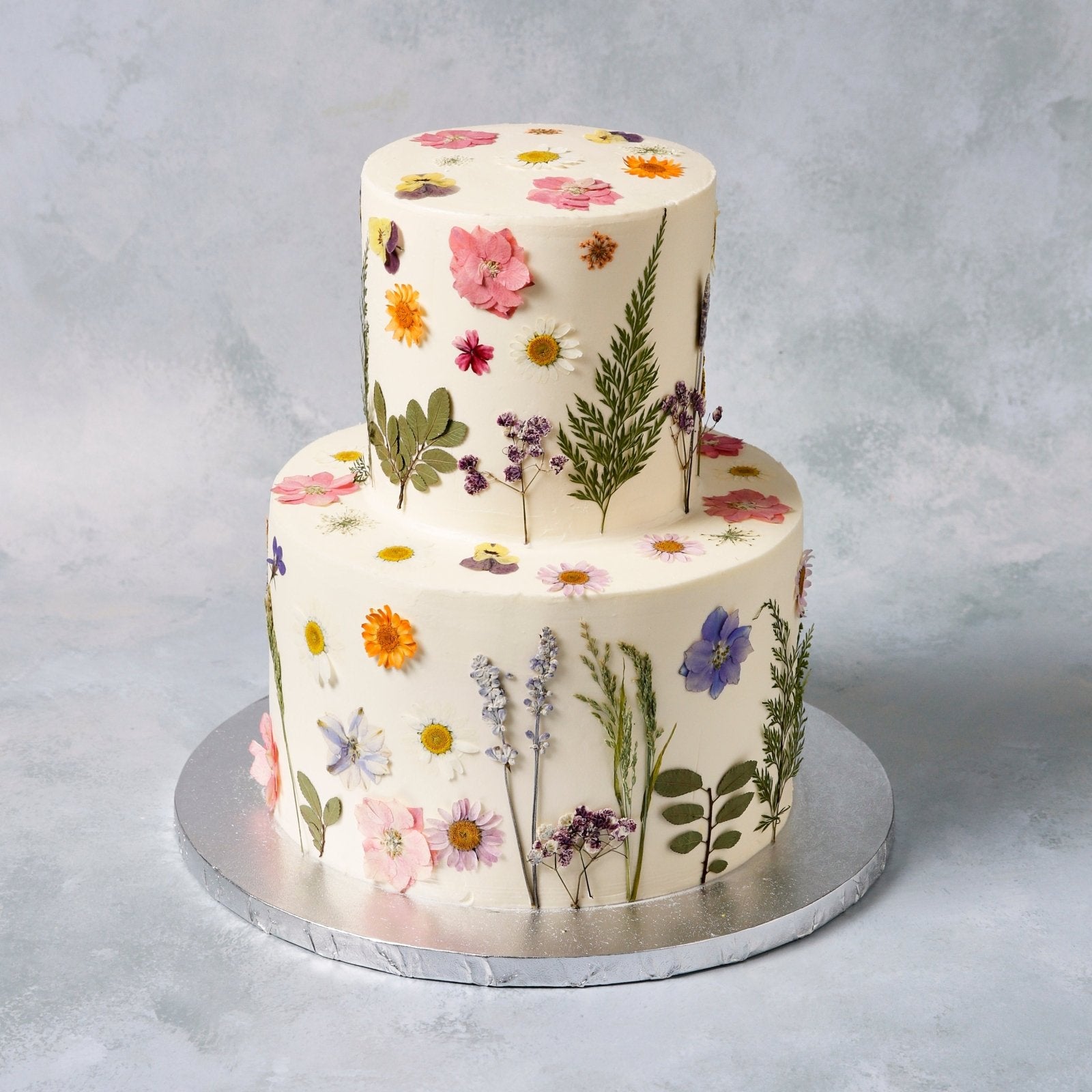Hochzeitstorte mit Getrockneten Blumen | vegan möglich