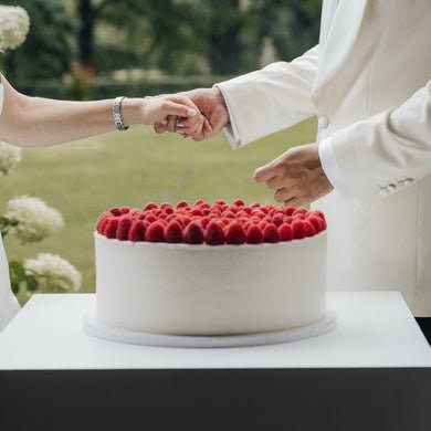 Hochzeitstorte mit Himbeeren | vegan möglich - Barcomi's & Cynthia Barcomi's Onlineshop