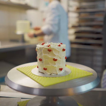 White Cake with Hearts | vegan möglich - 0