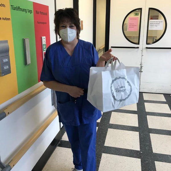 Krankenhaus Care Paket | 40 € inkl. Lieferung - Cynthia Barcomi's Onlineshop