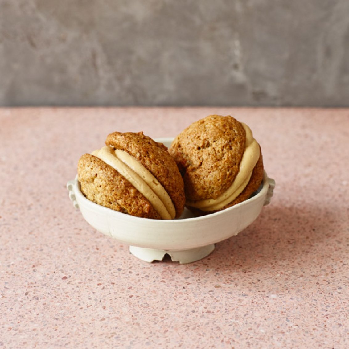 Set of book "Modern baking" & baking tray "Bomb-Proof"